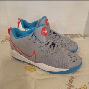 Nike Shoes Youth 7Y Team Hustle Quick 2 Basketball Sneaker Gray Blue CJ7248-500